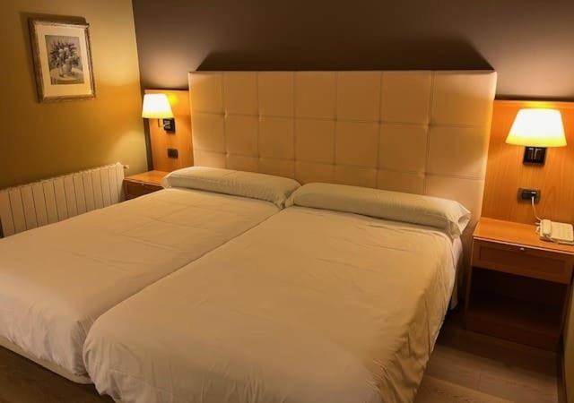 Coto Real Hotel Rabade Bagian luar foto